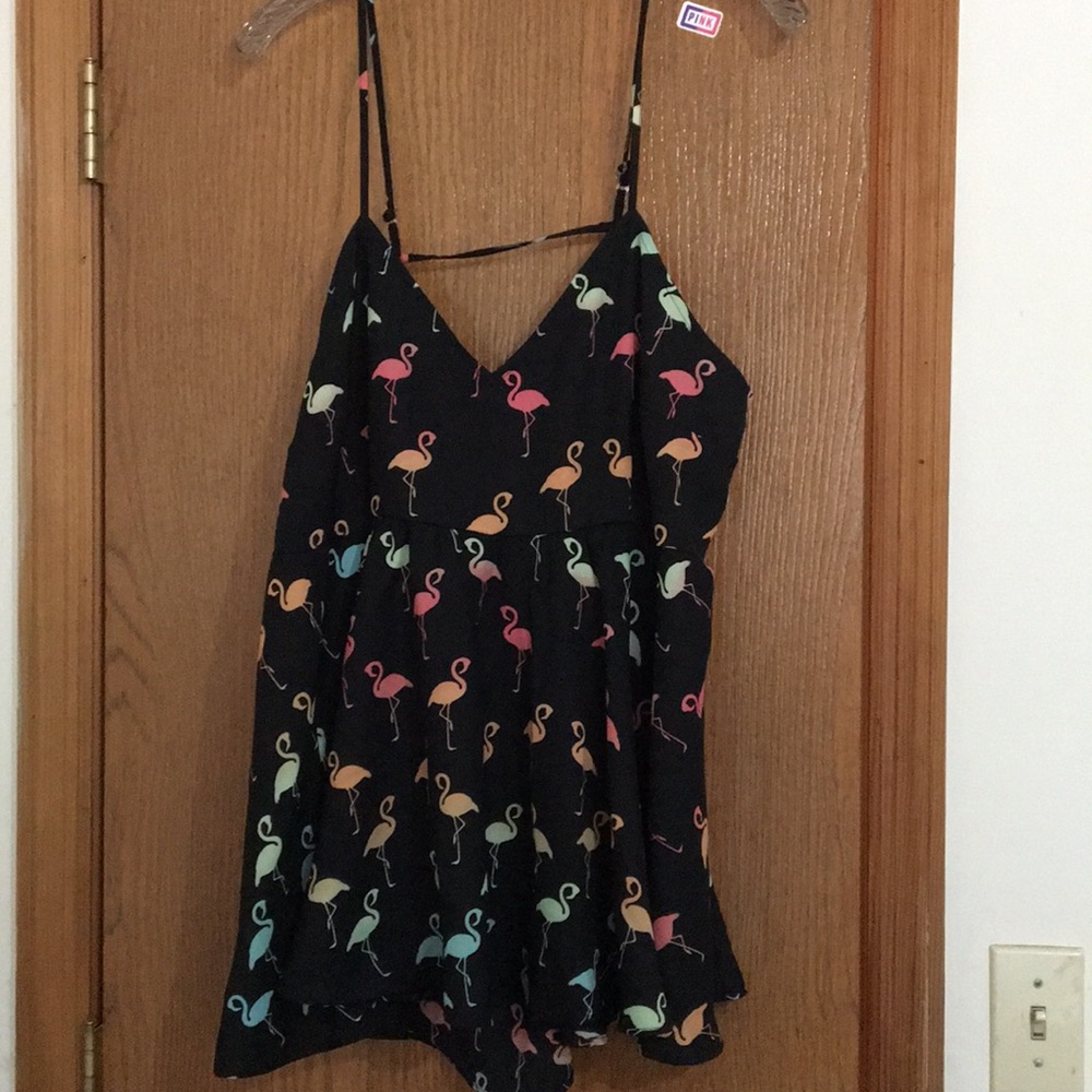 Black top with flamingos 1xl NWOT